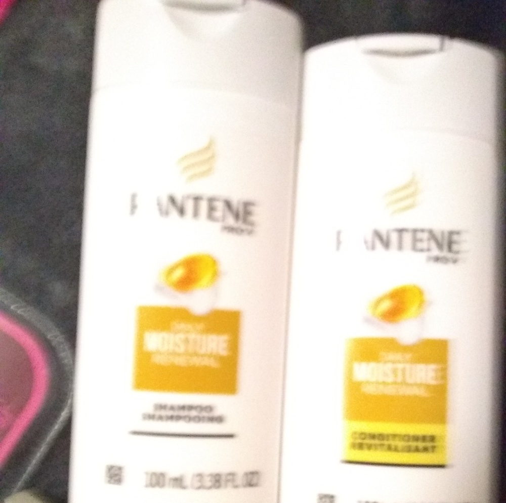 Brand New 41 Piece Lip & Hair Care Bundle - Picture 5 of 8